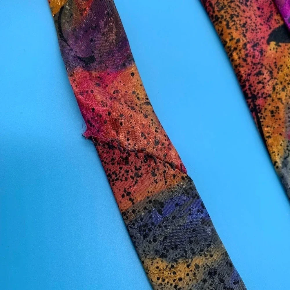 Vintage Jordache Abstract Watercolors Retro Men's Classic Neck Tie